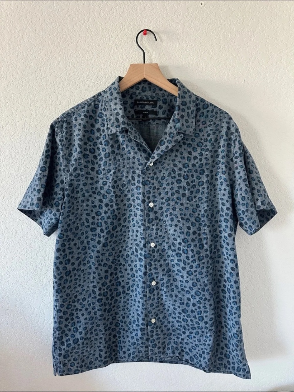 Banana Republic Men's Navy Blue Leopard-Print Slim Fit Button Down Shirt L - Picture 2 of 6